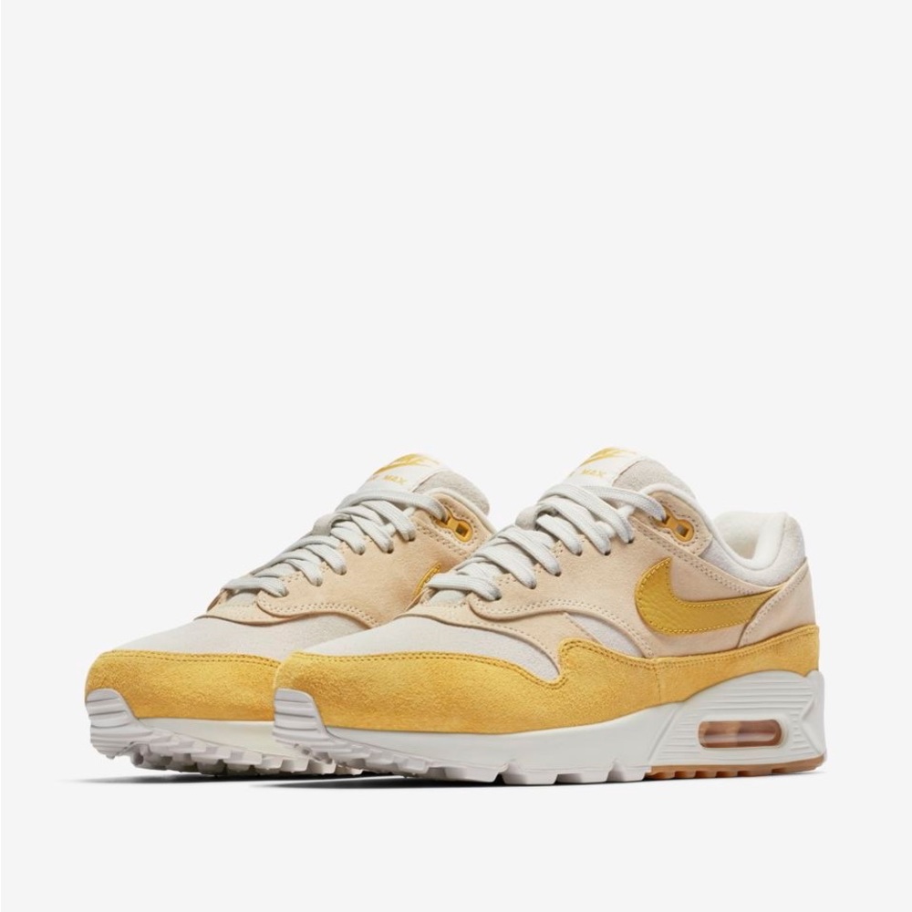 Women’s air max 90/1 Guava Ice size 7